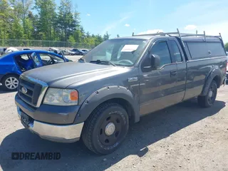 2004 Ford F-150 XL z VIN 1FTRF12W84NC41567, wystawiony jako IAAI lot #42338597 z przebiegiem 228 637 mil mil oraz . Historia ofert i sprzedaży dostępna na DreamBid. Obrazek 2.