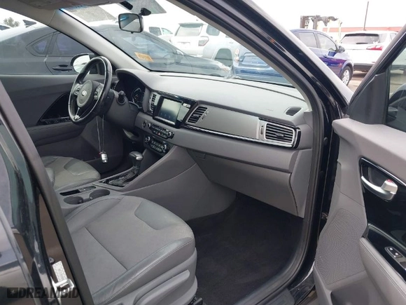 2017 Kia Niro EX with VIN KNDCC3LC6H5098896, listed as a IAAI auction lot 41921097 with 92,607 mi miles. Bid and sale history available at carsss.com. Image 5.