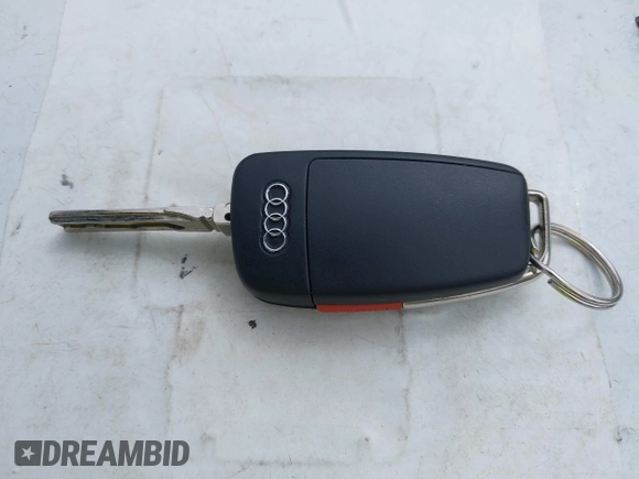 2015 Audi Q7 Premium Plus z VIN WA1LMAFE5FD030021, wystawiony jako IAAI lot #42627531 z przebiegiem 137 454 mil mil oraz . Historia ofert i sprzedaży dostępna na DreamBid. Obrazek 11.