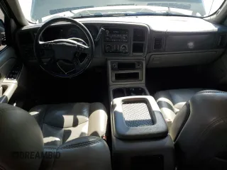 2005 Chevrolet Suburban LT with VIN 1GNFK16Z05J102150, listed as a Copart auction lot 46574355 with 268,251 mi miles and Salvage title. Bid and sale history available at DreamBid. Image 8.