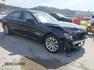 2010 BMW 7 Series 750Li xDrive z VIN WBAKC8C52AC430633, wystawiony jako IAAI lot #41790273 z przebiegiem 127 068 mil mil oraz . Historia ofert i sprzedaży dostępna na DreamBid. Obrazek 1.