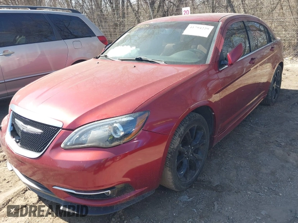 2013 Chrysler 200 Limited with VIN 1C3CCBCG4DN719399, listed as a IAAI auction lot 41794229 with 123,903 mi miles. Bid and sale history available at carsss.com. Image 2.