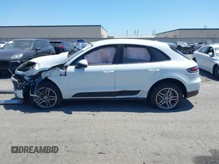 2019 Porsche Macan z VIN WP1AA2A50KLB05922, wystawiony jako IAAI lot #42013711 z przebiegiem Nie podano mil oraz . Historia ofert i sprzedaży dostępna na DreamBid. Obrazek 14.