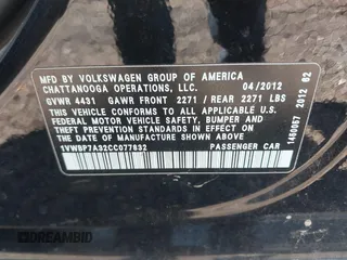 2012 Volkswagen Passat SE z VIN 1VWBP7A32CC077832, wystawiony jako IAAI lot #40637993 z przebiegiem 146 698 mil mil oraz . Historia ofert i sprzedaży dostępna na DreamBid. Obrazek 9.