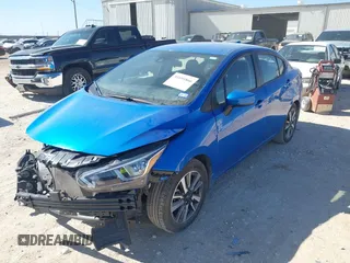 2023 Nissan Versa SV z VIN 3N1CN8EV9PL872078, wystawiony jako IAAI lot #41691866 z przebiegiem 8 083 mil mil oraz . Historia ofert i sprzedaży dostępna na DreamBid. Obrazek 2.
