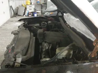 2017 Chevrolet Silverado 2500HD LTZ z VIN 1GC1KWEG1HF160081, wystawiony jako IAAI lot #41536283 z przebiegiem 155 065 mil mil oraz . Historia ofert i sprzedaży dostępna na DreamBid. Obrazek 19.