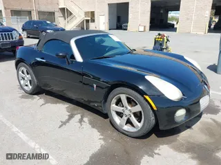 2007 Pontiac Solstice with VIN 1G2MB35B07Y105757, listed as a IAAI auction lot 42008293 with 135,739 mi miles. Bid and sale history available at carsss.com. Image 1.