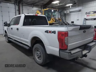 2022 Ford F-250 XL z VIN 1FT7W2B68NEG40879, wystawiony jako IAAI lot #40512212 z przebiegiem 25 189 mil mil oraz . Historia ofert i sprzedaży dostępna na DreamBid. Obrazek 3.