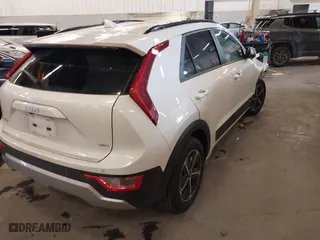 2024 Kia Niro EX Touring with VIN KNDCR3LE8R5127624, listed as a IAAI auction lot 41603103 with 37,653 mi miles. Bid and sale history available at carsss.com. Image 4.