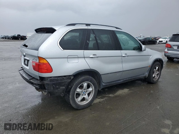 2001 BMW X5 4.4i with VIN WBAFB33571LH19064, listed as a Copart auction lot 49243495 with 295,923 mi miles and Non Repairable. Bid and sale history available at carsss.com. Image 3.
