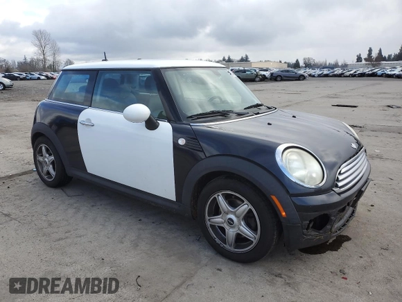 2008 MINI Hardtop with VIN WMWMF33558TU63803, listed as a Copart auction lot 47045475 with 70,989 mi miles and Salvage Title. Bid and sale history available at DreamBid. Image 4.