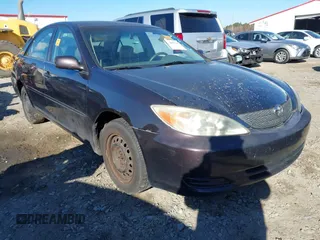 2002 Toyota Camry LE z VIN 4T1BE32K62U591646, wystawiony jako IAAI lot #40981710 z przebiegiem 288 534 mil mil oraz . Historia ofert i sprzedaży dostępna na DreamBid. Obrazek 1.