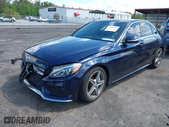 2015 Mercedes-Benz C 300 z VIN 55SWF4JB2FU088476, wystawiony jako IAAI lot #41913454 z przebiegiem 145 179 mil mil oraz . Historia ofert i sprzedaży dostępna na DreamBid. Obrazek 2.