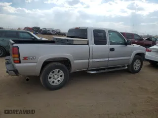 2007 GMC Sierra 1500 Classic SLT with VIN 2GTEK19Z371137665, listed as a Copart auction lot 75189474 with 271,832 mi miles and Salvage Title. Bid and sale history available at carsss.com. Image 3.