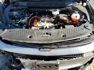 2024 Chevrolet Equinox EV LT z VIN 3GN7DLRP4RS271032, wystawiony jako Copart lot #77460884 z przebiegiem 6 093 mil mil oraz Szkoda całkowita • Salvage title. Historia ofert i sprzedaży dostępna na DreamBid. Obrazek 13.
