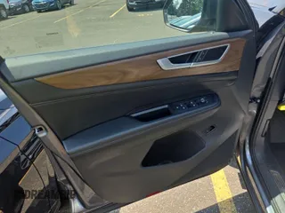 2024 Volkswagen Atlas SE с VIN 1V2HR2CAXRC566069, выставлен на аукционе IAAI как лот 42852810 с пробегом 20 626 миль миль и . История ставок и продаж доступна на DreamBid. Изображение 4.