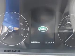 2020 Land Rover Range Rover Velar S z VIN SALYB2EX4LA238438, wystawiony jako IAAI lot #41504741 z przebiegiem 62 665 mil mil oraz . Historia ofert i sprzedaży dostępna na DreamBid. Obrazek 16.