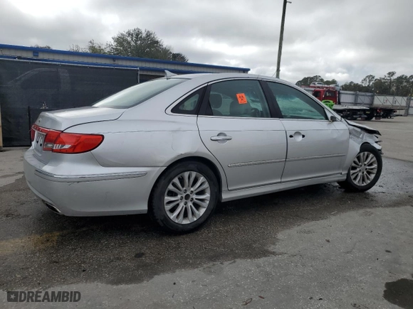 2011 Hyundai Azera GLS with VIN KMHFC4DD1BA533005, listed as a Copart auction lot 85554994 with 0 mi miles and Salvage Title. Bid and sale history available at carsss.com. Image 3.