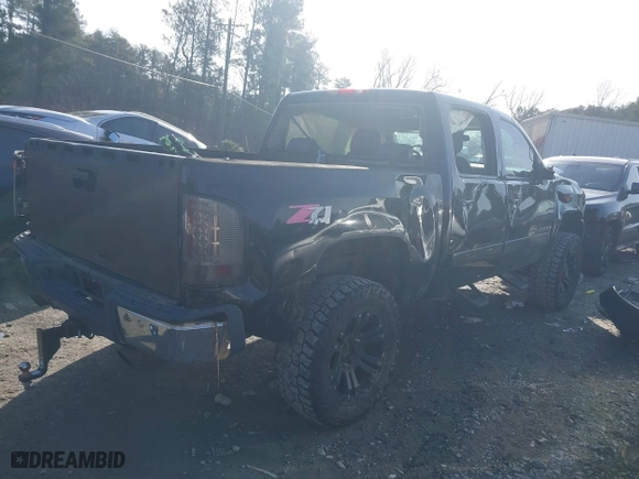 2008 Chevrolet Silverado 1500 LT w/1LT with VIN 2GCEK133881327399, listed as a IAAI auction lot 41334350 with 241,231 mi miles. Bid and sale history available at carsss.com. Image 4.