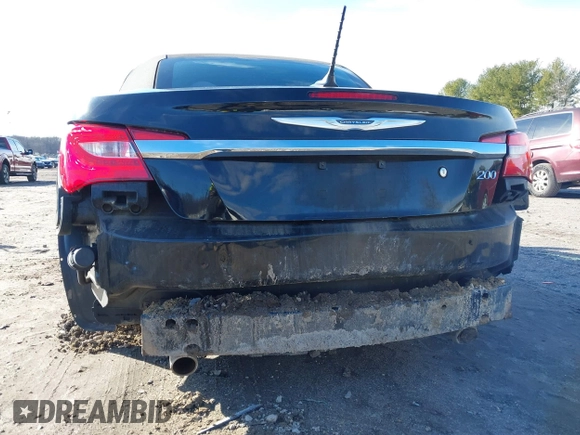 2013 Chrysler 200 Touring z VIN 1C3BCBEGXDN539546, wystawiony jako IAAI lot #41116473 z przebiegiem 142 927 mil mil oraz . Historia ofert i sprzedaży dostępna na DreamBid. Obrazek 18.