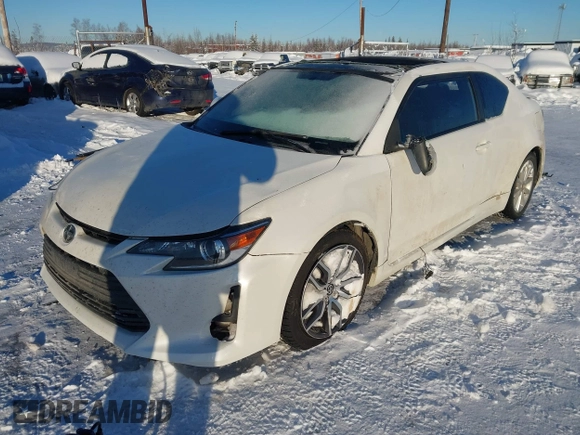 2015 Scion tC z VIN JTKJF5C76F3089615, wystawiony jako IAAI lot #41450719 z przebiegiem 133 559 mil mil oraz . Historia ofert i sprzedaży dostępna na DreamBid. Obrazek 2.