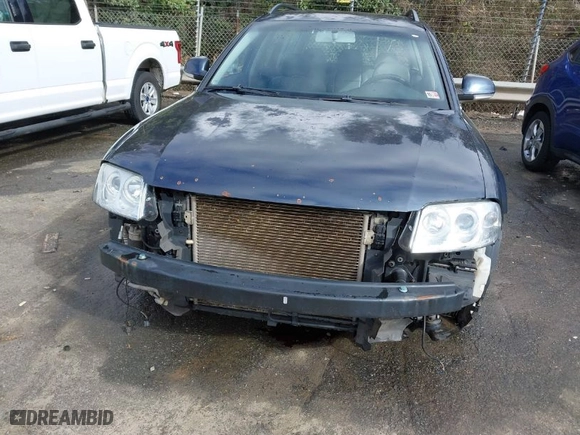 2004 Volkswagen Passat Wagon GLS with VIN WVWVD63B84E306348, listed as a IAAI auction lot 41742484 with NaN miles. Bid and sale history available at carsss.com. Image 6.