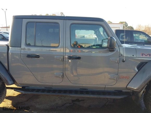 2022 Jeep Gladiator Mojave with VIN 1C6JJTEG7NL126491, listed as a IAAI auction lot 41245201 with 35,976 mi miles. Bid and sale history available at carsss.com. Image 13.