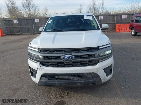 2023 Ford Expedition Max XLT with VIN 1FMJK1J85PEA16650, listed as a IAAI auction lot 41773756 with NaN miles. Bid and sale history available at carsss.com. Image 12.