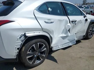 2024 Lexus UX 250h с VIN JTHX6JBHXR2186541, выставлен на аукционе IAAI как лот 42164501 с пробегом 12 233 миль миль и . История ставок и продаж доступна на DreamBid. Изображение 6.