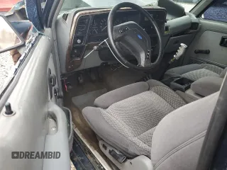 1989 Ford Bronco с VIN 1FMCU14T4KUC26772, выставлен на аукционе Copart как лот 43115745 с пробегом 803 661 миль миль и Списание • Salvage title. История ставок и продаж доступна на DreamBid. Изображение 8.