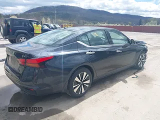 2019 Nissan Altima SV z VIN 1N4BL4DV5KC117058, wystawiony jako IAAI lot #42053795 z przebiegiem 87 737 mil mil oraz . Historia ofert i sprzedaży dostępna na DreamBid. Obrazek 4.