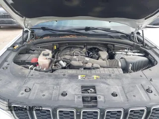 2021 Jeep Grand Cherokee Limited z VIN 1C4RJKBG7M8101781, wystawiony jako IAAI lot #42254809 z przebiegiem 58 753 mil mil oraz . Historia ofert i sprzedaży dostępna na DreamBid. Obrazek 10.