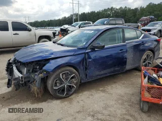 2024 Nissan Altima SR with VIN 1N4BL4CV0RN355013, listed as a Copart auction lot 54321995 with 8,722 mi miles and Salvage Title. Bid and sale history available at carsss.com. Image 1.