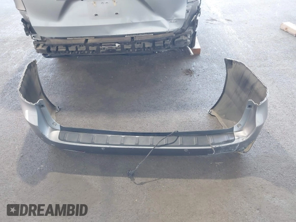 2015 Toyota Sienna XLE с VIN 5TDYK3DC9FS611086, выставлен на аукционе IAAI как лот 41970098 с пробегом 59 154 миль миль и . История ставок и продаж доступна на DreamBid. Изображение 12.