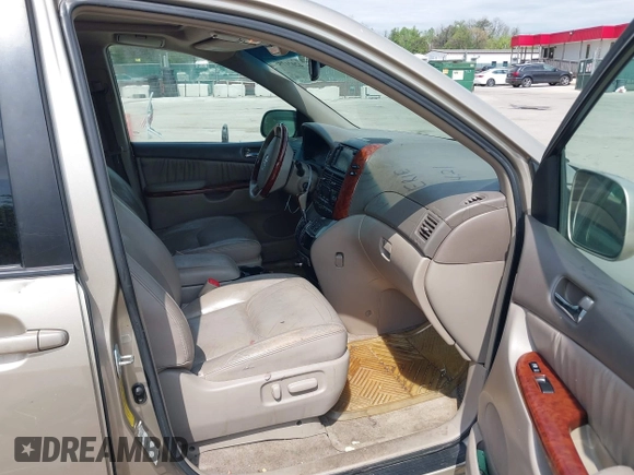 2005 Toyota Sienna XLE with VIN 5TDBA22CX5S049025, listed as a IAAI auction lot 42071795 with 237,858 mi miles. Bid and sale history available at carsss.com. Image 5.