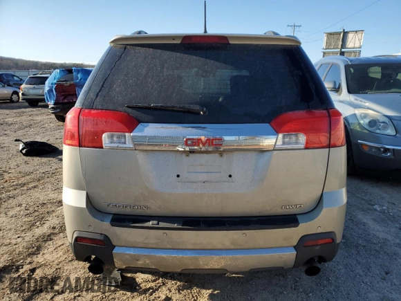 2013 GMC Terrain SLT z VIN 2GKFLXE3XD6259254, wystawiony jako Copart lot #50117685 z przebiegiem 135 163 mil mil oraz Szkoda całkowita • Salvage title. Historia ofert i sprzedaży dostępna na DreamBid. Obrazek 6.