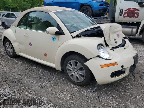 2009 Volkswagen Beetle S with VIN 3VWRF31Y99M409195, listed as a Copart auction lot 55010054 with 99,635 mi miles and Salvage title. Bid and sale history available at DreamBid. Image 4.