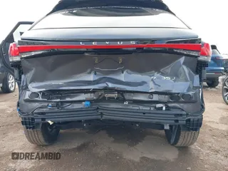 2024 Lexus RX 350 z VIN JTJCHMAA3R2015224, wystawiony jako IAAI lot #41066371 z przebiegiem 8719 mil mil oraz . Historia ofert i sprzedaży dostępna na DreamBid. Obrazek 6.