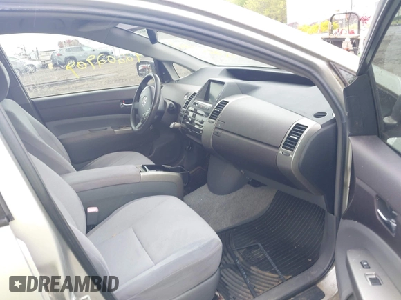 2004 Toyota Prius with VIN JTDKB20U940115946, listed as a IAAI auction lot 42202909 with 213,844 mi miles and . Bid and sale history available at DreamBid. Image 5.