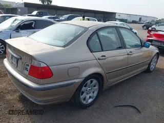 2001 BMW 3 Series 325i z VIN WBAAV33461FU75735, wystawiony jako IAAI lot #42233948 z przebiegiem 158 903 mil mil oraz . Historia ofert i sprzedaży dostępna na DreamBid. Obrazek 4.