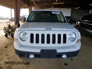 2014 Jeep Patriot Latitude with VIN 1C4NJRFB2ED665093, listed as a Copart auction lot 85868964 with 110,066 mi miles and Salvage title. Bid and sale history available at DreamBid. Image 5.