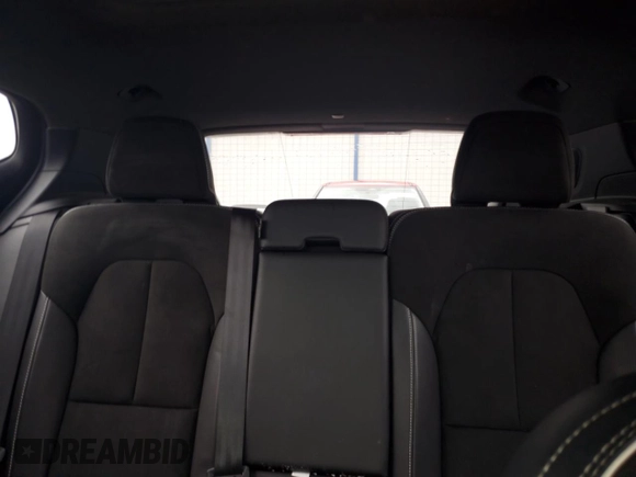 2020 Volvo XC40 R-Design with VIN YV4162UM4L2337658, listed as a Copart auction lot 61304505 with 105,673 mi miles and Salvage title. Bid and sale history available at DreamBid. Image 10.