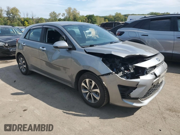 2021 Kia Rio S with VIN 3KPA25AD6ME385851, listed as a Copart auction lot 72138814 with 70,233 mi miles and Salvage Title. Bid and sale history available at DreamBid. Image 4.