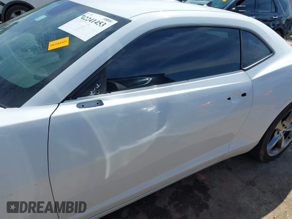 2010 Chevrolet Camaro 2SS z VIN 2G1FK1EJ6A9170374, wystawiony jako IAAI lot #42241453 z przebiegiem 182 673 mil mil oraz . Historia ofert i sprzedaży dostępna na DreamBid. Obrazek 6.