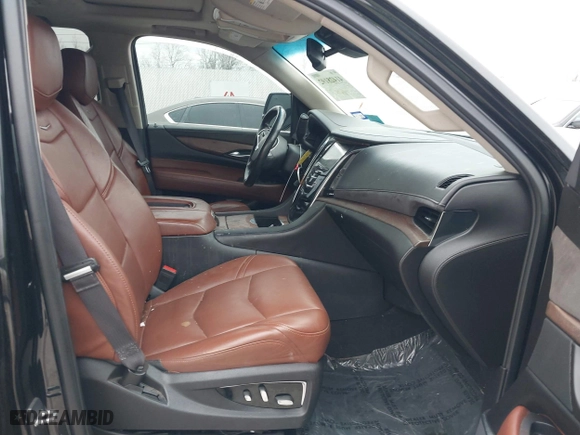 2016 Cadillac Escalade Luxury Collection with VIN 1GYS4BKJ7GR180527, listed as a IAAI auction lot 41428192 with 145,370 mi miles. Bid and sale history available at carsss.com. Image 5.