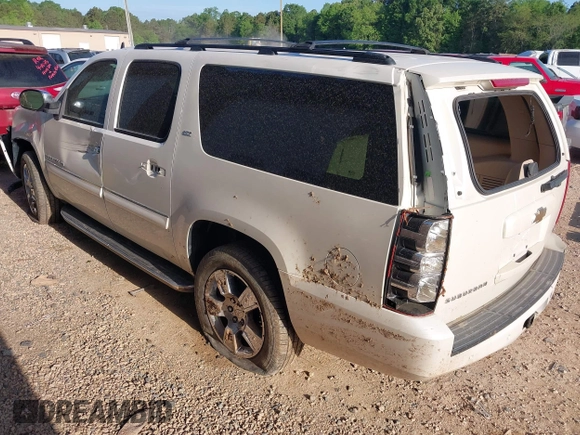 2008 Chevrolet Suburban LTZ z VIN 1GNFK163X8R196314, wystawiony jako IAAI lot #42127143 z przebiegiem 119 598 mil mil oraz . Historia ofert i sprzedaży dostępna na DreamBid. Obrazek 3.
