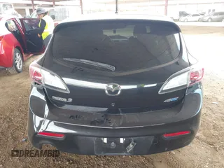 2012 Mazda 3 i Grand Touring z VIN JM1BL1M85C1608634, wystawiony jako IAAI lot #42213183 z przebiegiem 67 114 mil mil oraz . Historia ofert i sprzedaży dostępna na DreamBid. Obrazek 16.