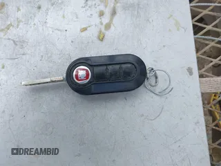2015 FIAT 500 Pop с VIN 3C3CFFAR2FT590195, выставлен на аукционе IAAI как лот 42186618 с пробегом 131 007 миль миль и . История ставок и продаж доступна на DreamBid. Изображение 11.