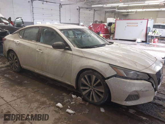 2020 Nissan Altima SR with VIN 1N4AL4CV8LC141000, listed as a IAAI auction lot 41294853 with 39,466 mi miles and . Bid and sale history available at carsss.com. Image 1.