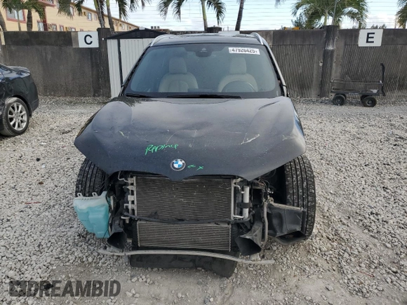 2020 BMW X1 xDrive28i z VIN WBXJG9C00L5P53912, wystawiony jako Copart lot #47926425 z przebiegiem 73 020 mil mil oraz Nie do naprawy • Non repairable. Historia ofert i sprzedaży dostępna na DreamBid. Obrazek 5.